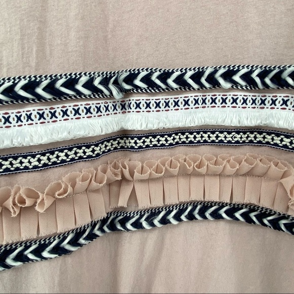 See and Be Seen Sz Medium Pink Fringe Embroidered Boho Sweatshirt T3032 - Picture 3 of 9